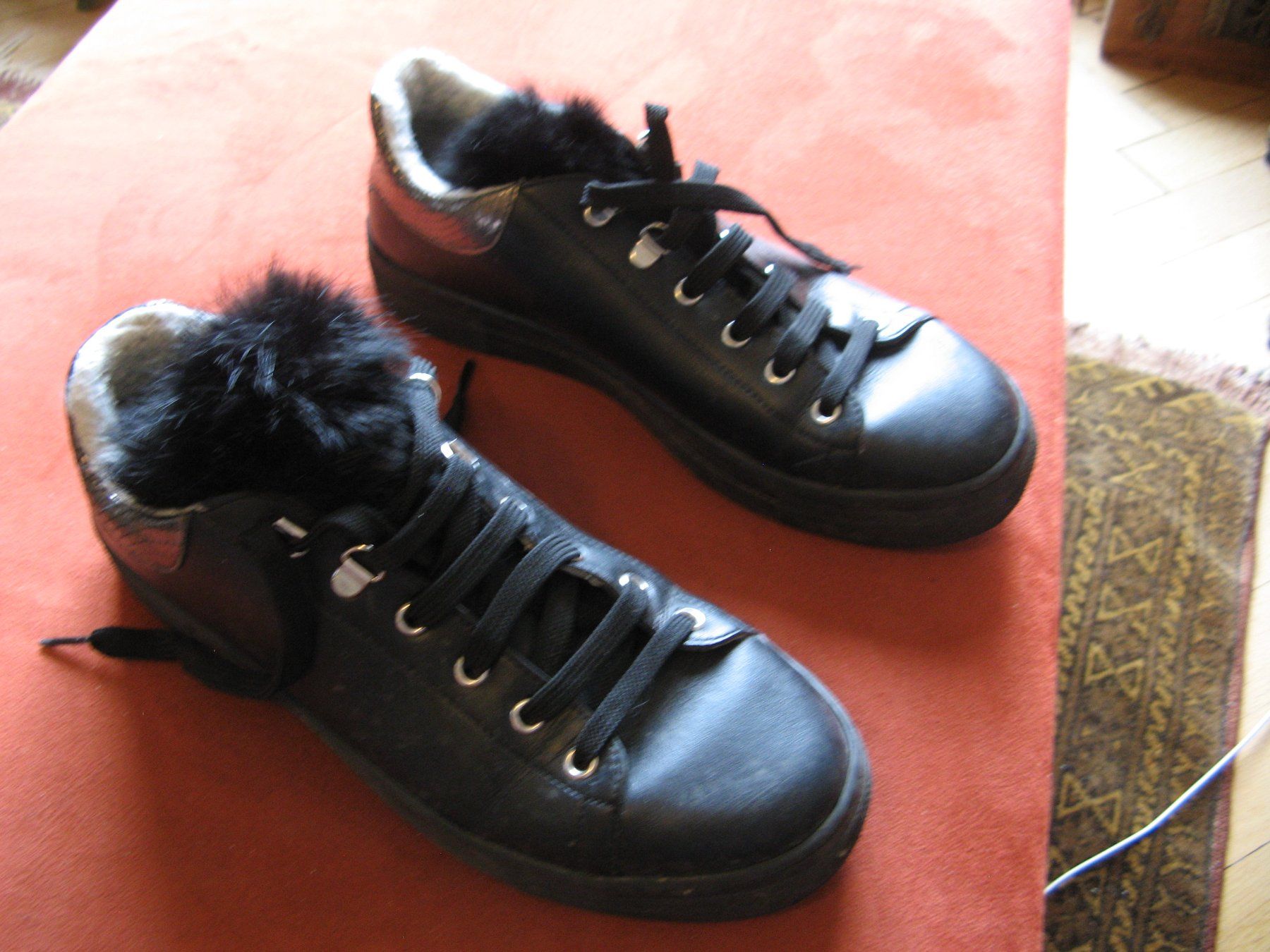Scarpe da donna: Sneakers Gr. 41 Pollini – Usato da Zürich venduto da apil 4