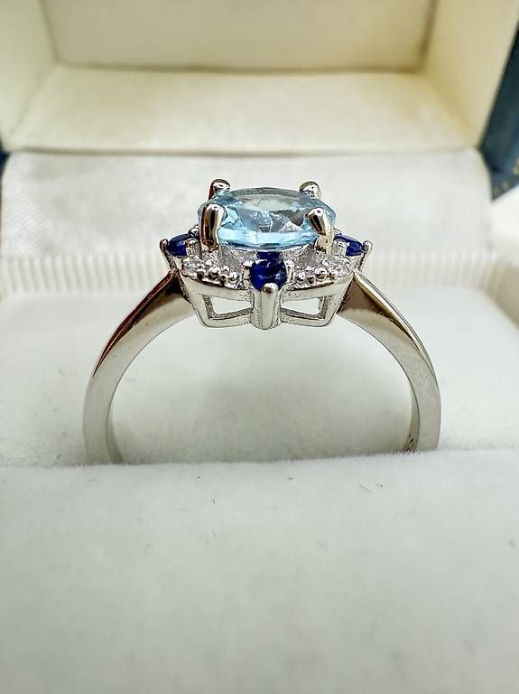 Anelli: Eleganter 925er Silberring mit Sky Blue Topas – Usato da Thalwil venduto da han_2b8c 1