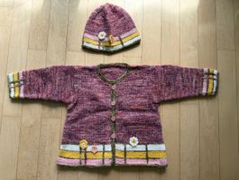 Handgestricktes Wolljäckli mit Käppchen - Neu