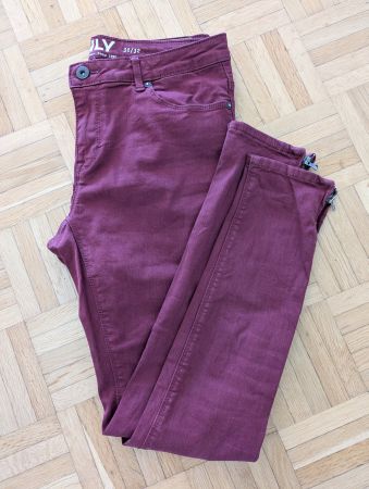 Only Hose bordeaux Grösse 38/32 guter Zustand