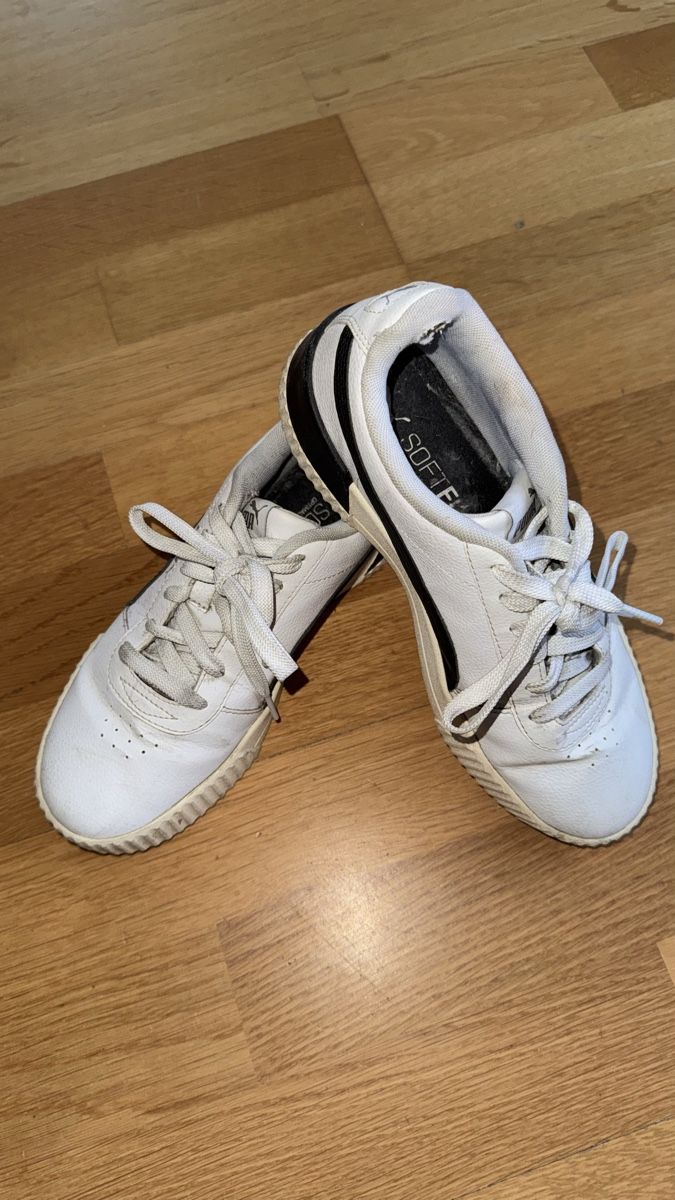Puma Scarpe da donna: Puma Sneakers, 38 – Usato da Gümligen venduto da morticiaaddams