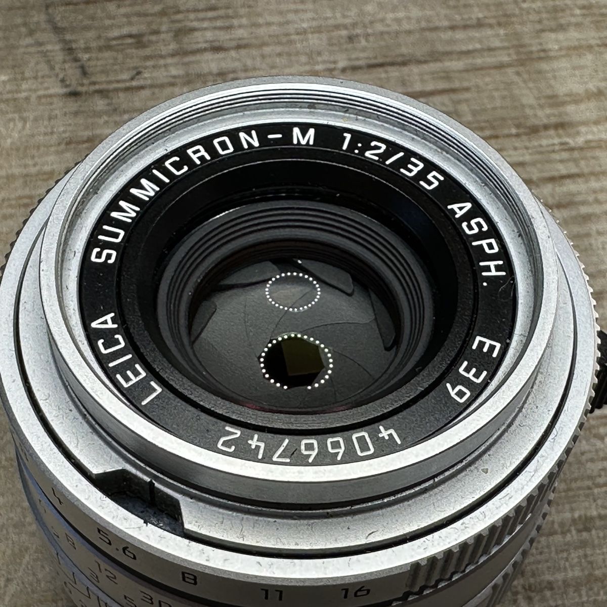 Leica Obiettivi: Leica Summicron-M 1:2/35 ASPH chrome 11882 – Usato da St-Gingolph venduto da Edgar1920 4