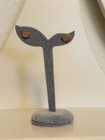 Fossil Ohrstecker, halbrunde Form, mit Steinchen, Gold-Look