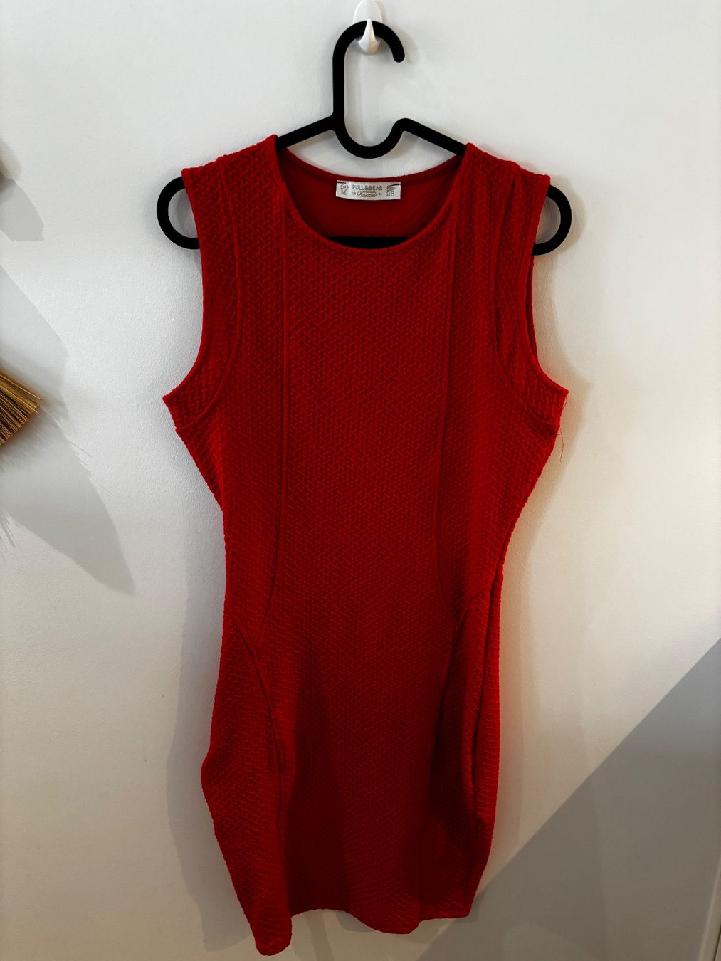 Pull&Bear Robes: Robe rouge moulante élastique taille M 38 – D'occasion à Bulle par lfr_gfx8