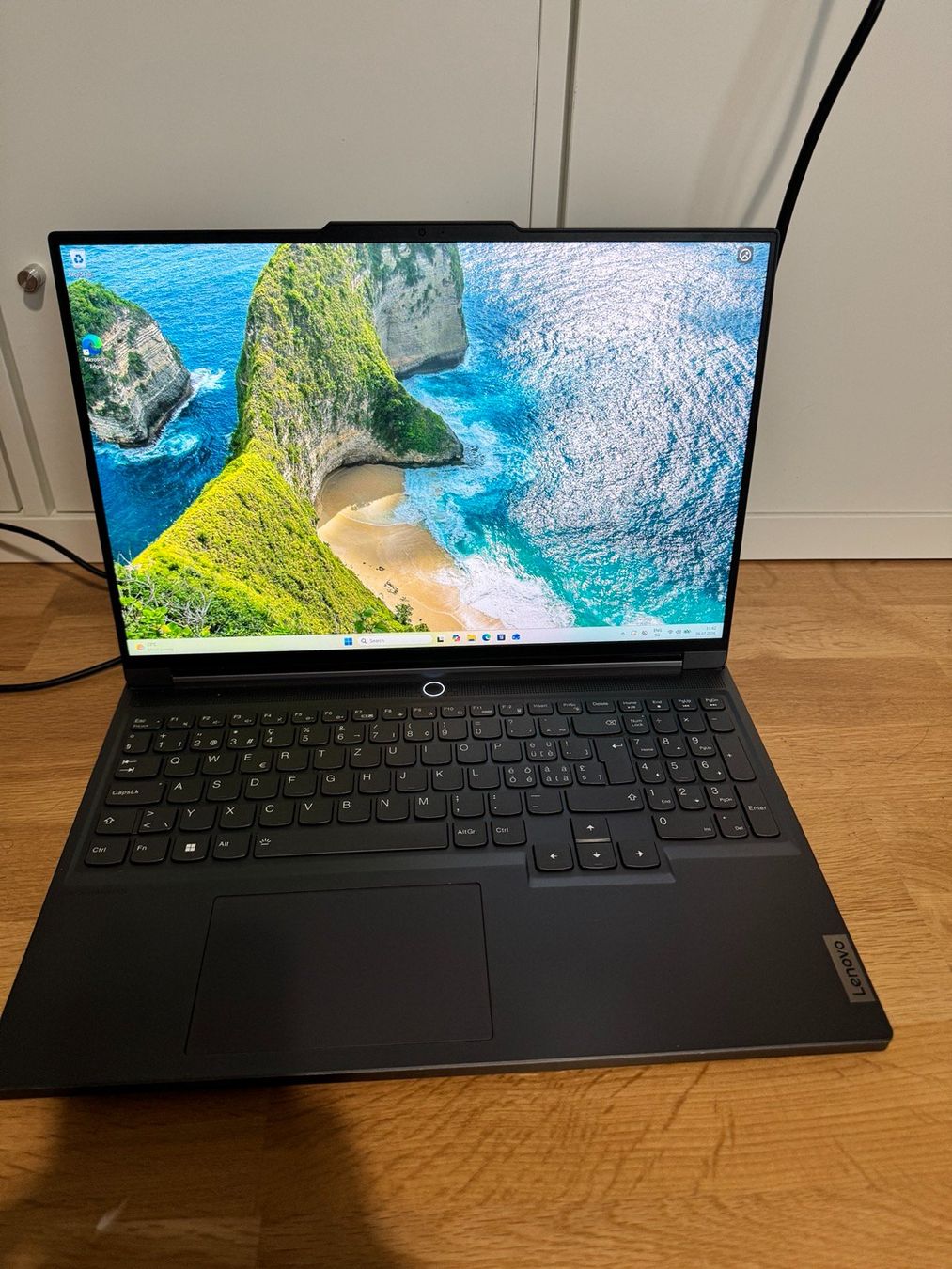 Lenovo Notebook: Lenovo Laptop - Legion Pro 5 – Nuovo (secondo la descrizione) da Bern venduto da ein_b9n9