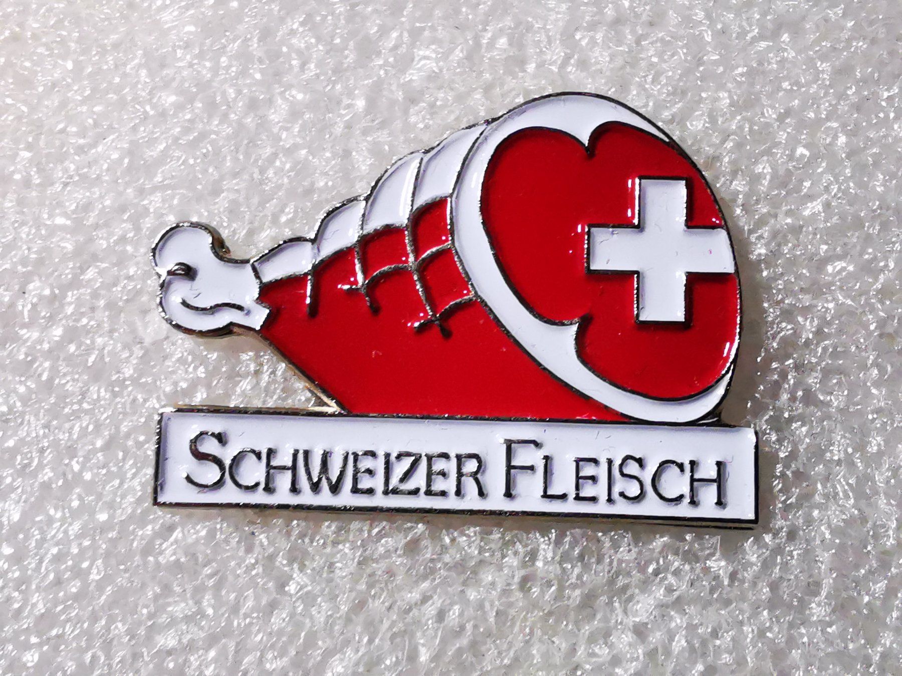 Placchette & Badge: Ansteckpin 31: Schweizer Fleisch – Usato da Oppligen venduto da Pin-Fall-Shop