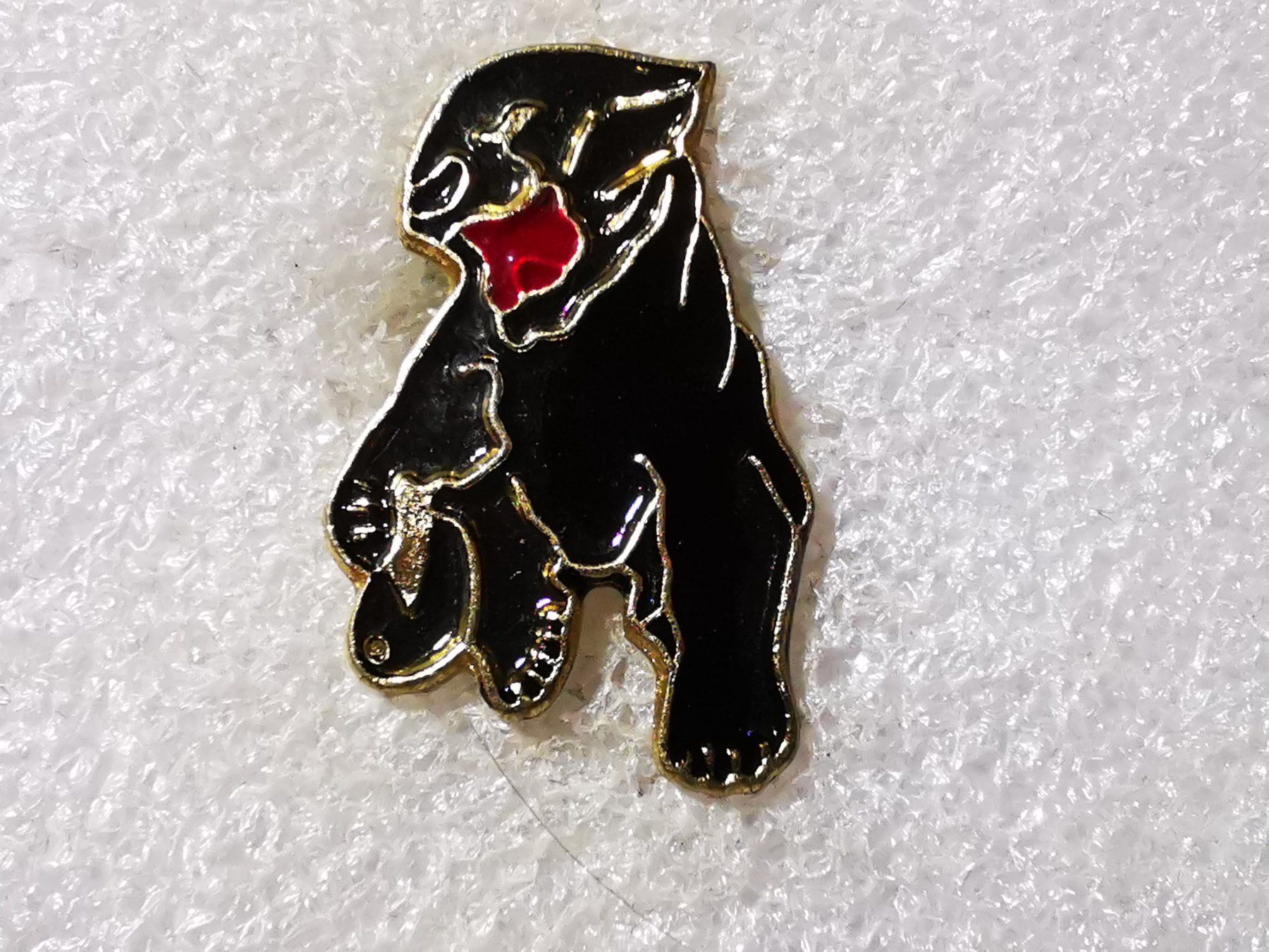 Placchette & Badge: Ansteckpin 82: Puma – Usato da Oppligen venduto da Pin-Fall-Shop
