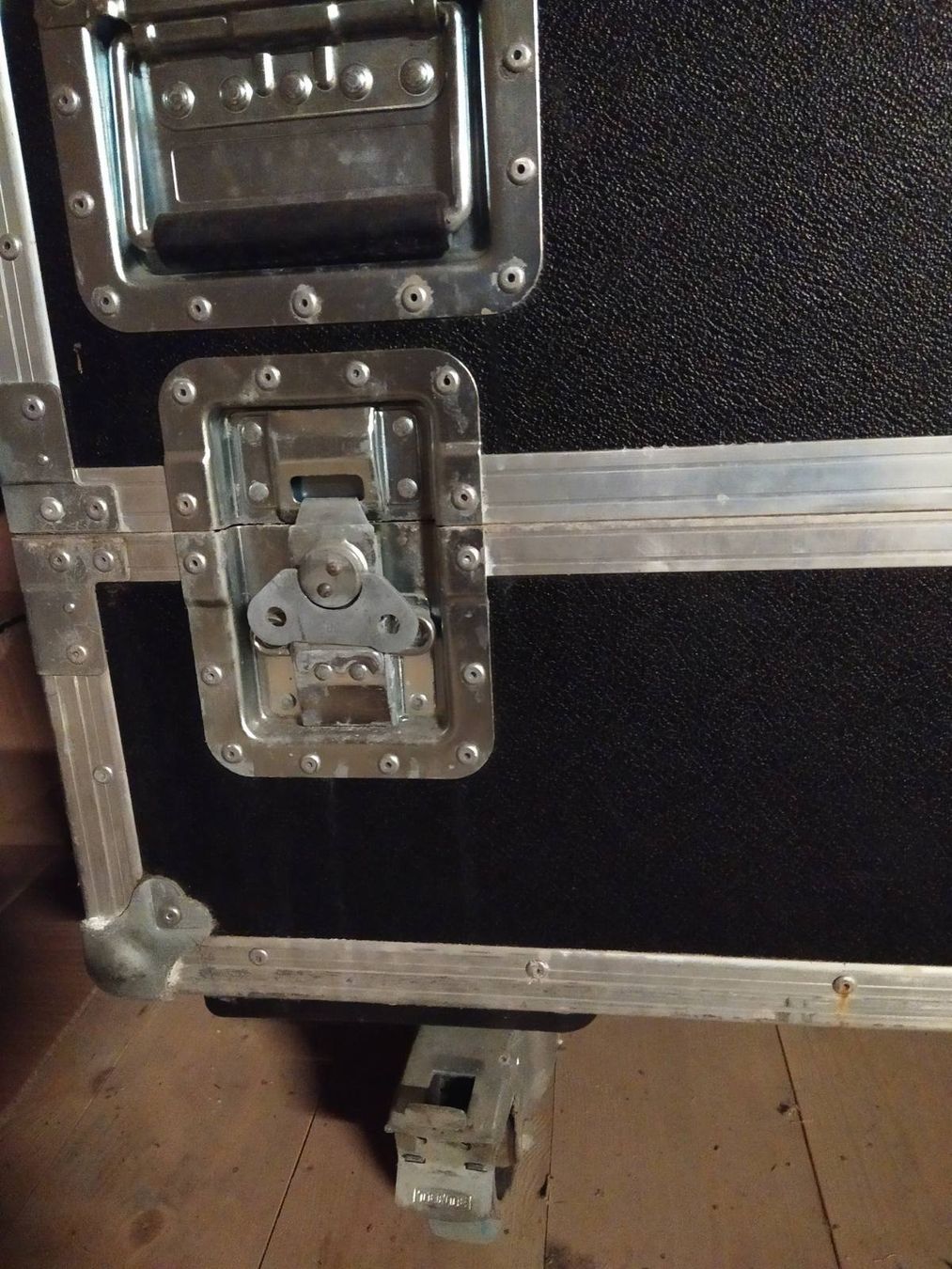 Casse di trasporto: Flight Case zu Verkaufen – Usato da Koppigen venduto da connect1 4
