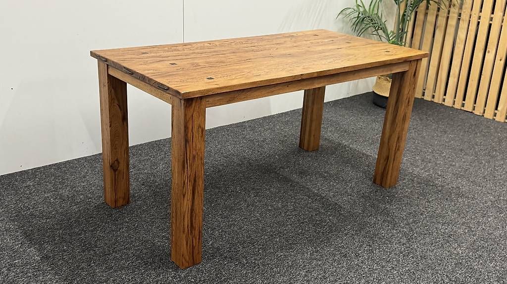Tables: Massivholz Esstisch Eiche 160x80 cm – D'occasion à Münchenbuchsee par Mekran