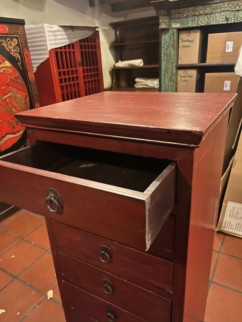 Cassettiere: Hoher Schubladenschrank rot – Nuovo (secondo la descrizione) da Cham venduto da mjg1901 3