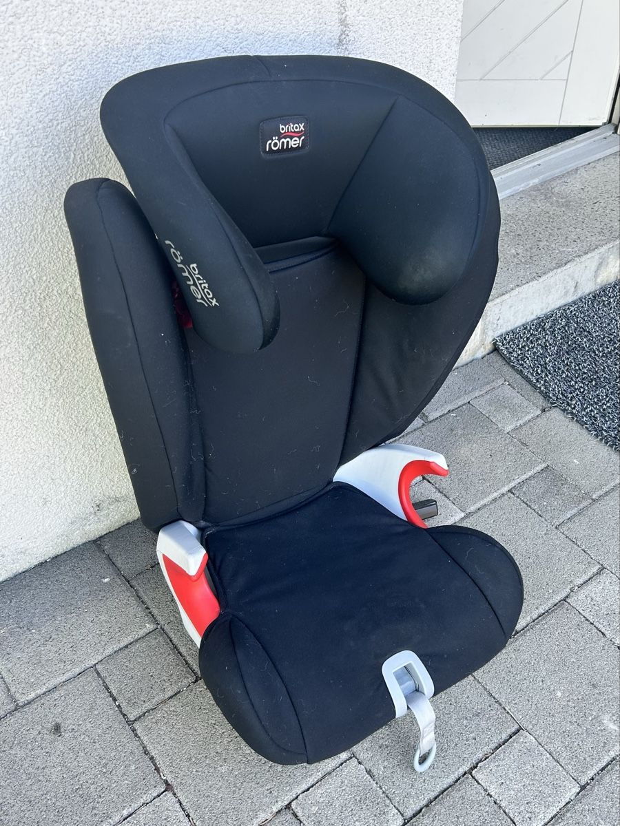 Britax Römer Seggiolini per auto: 2 Kindersitze von Römer Isofix – Usato da Wettingen venduto da Saltiness1971