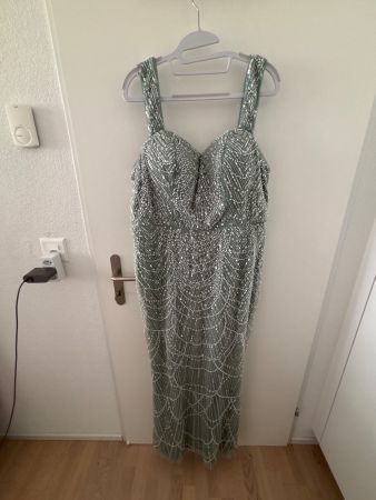 Abendkleid lang grün mit Perlen Grösse XL neu