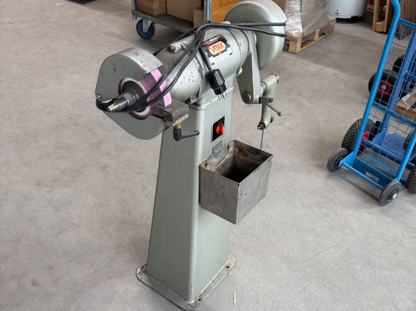 Aiguiseuses & polisseuses: VITAX Stand-Schleifmaschine – D'occasion à Liestal par T-Bazar 2