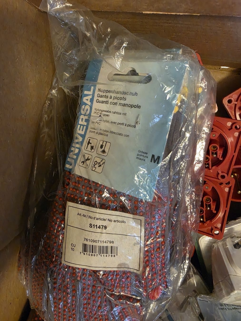 Guanti & manicotti: Elektromaterial-Konvolut: Steckdosen, Stecker, Handschuhe – Nuovo (secondo la descrizione) da Zürich venduto da Onebox 4