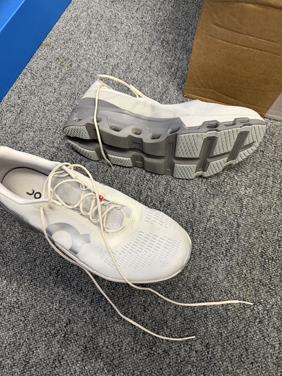 On Chaussures hommes: ON Cloudmonster  – D'occasion à Uster par sneakerchris2001 1