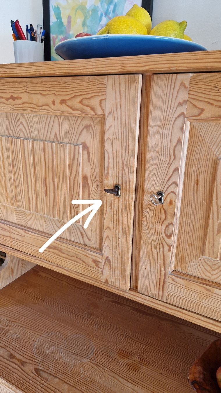 Buffets: wunderschönes kleines Holzbüffet – D'occasion à Filisur par METchen 6