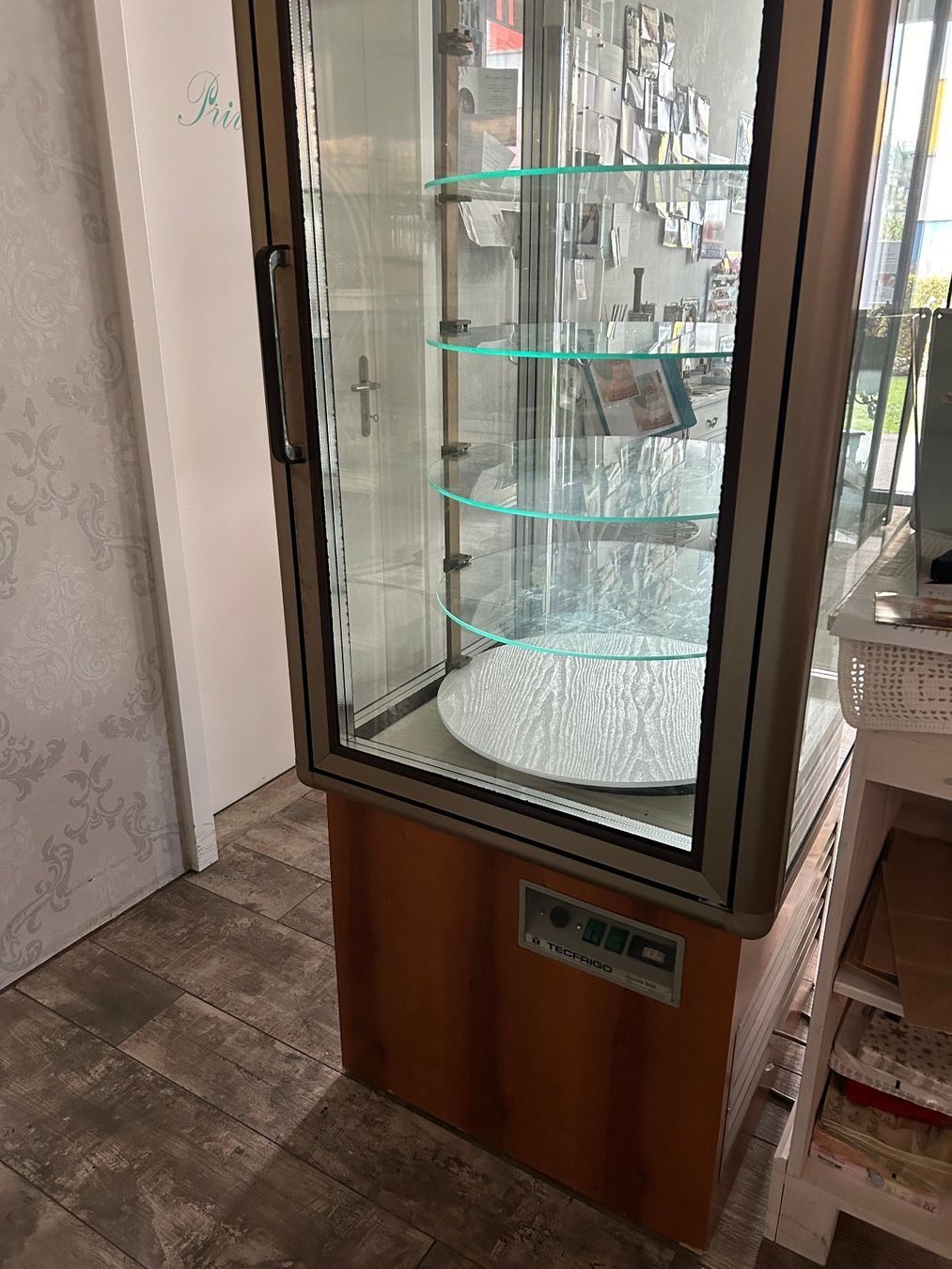 Vetrine: Kühlvitrine, Kuchenvitrine, Drehvitrine – Usato da Ebikon venduto da dalmayk