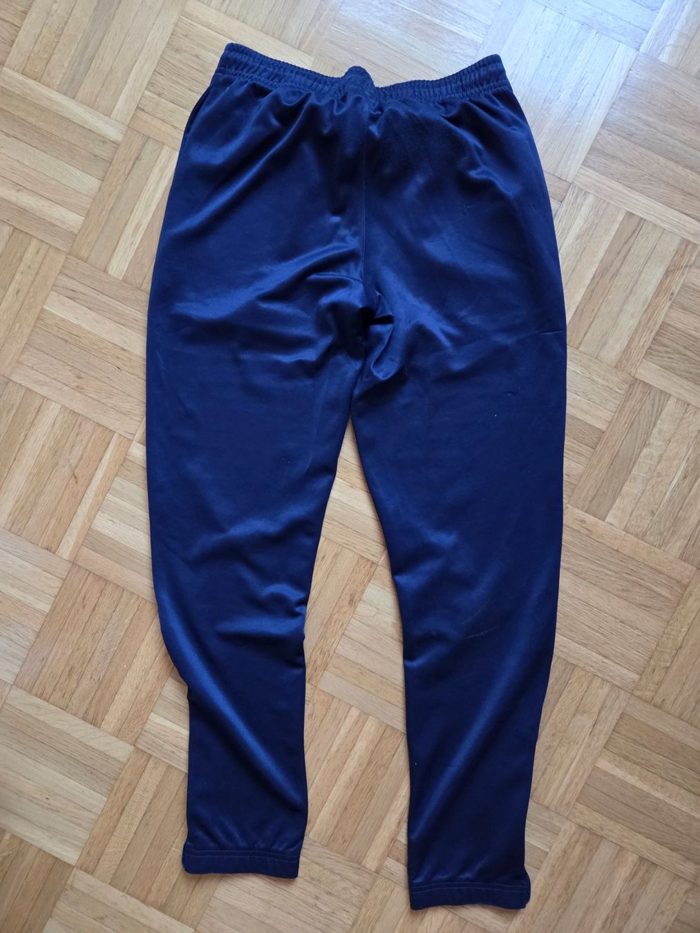 Puma Pantaloni: Jogging Puma enfant noir – Usato da Grand-Lancy venduto da jess.gms 1
