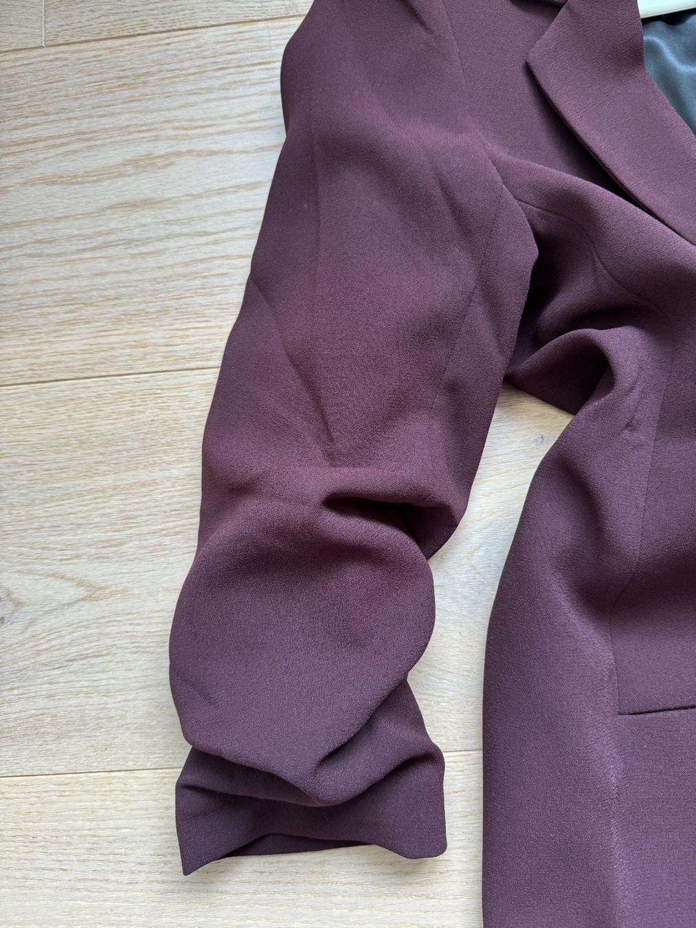 H&M Jacken: Damen Blazer  H&M,  Gr. 34,  weinrot – Gebraucht aus Siebnen von Trans-Am 1