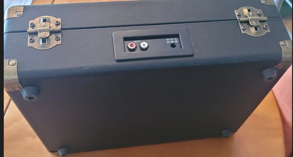 Giradischi: Tourne-disque Rétro R609 – Bluetooth – Nuovo e nell'imballaggio originale da Crans-Montana venduto da val_z27p 1