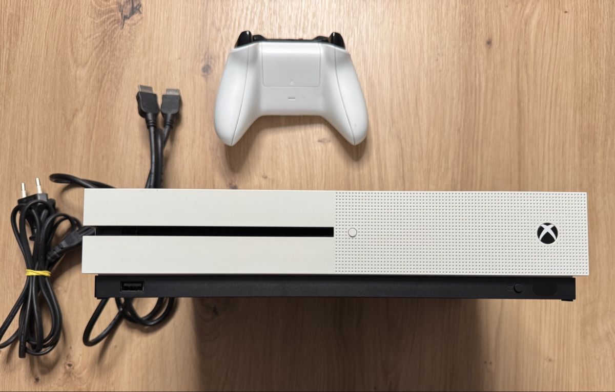 Microsoft Konsolen: Microsoft Xbox One S Konsole mit Controller weiss gebraucht – Gebraucht aus Biberist von etesummer 3