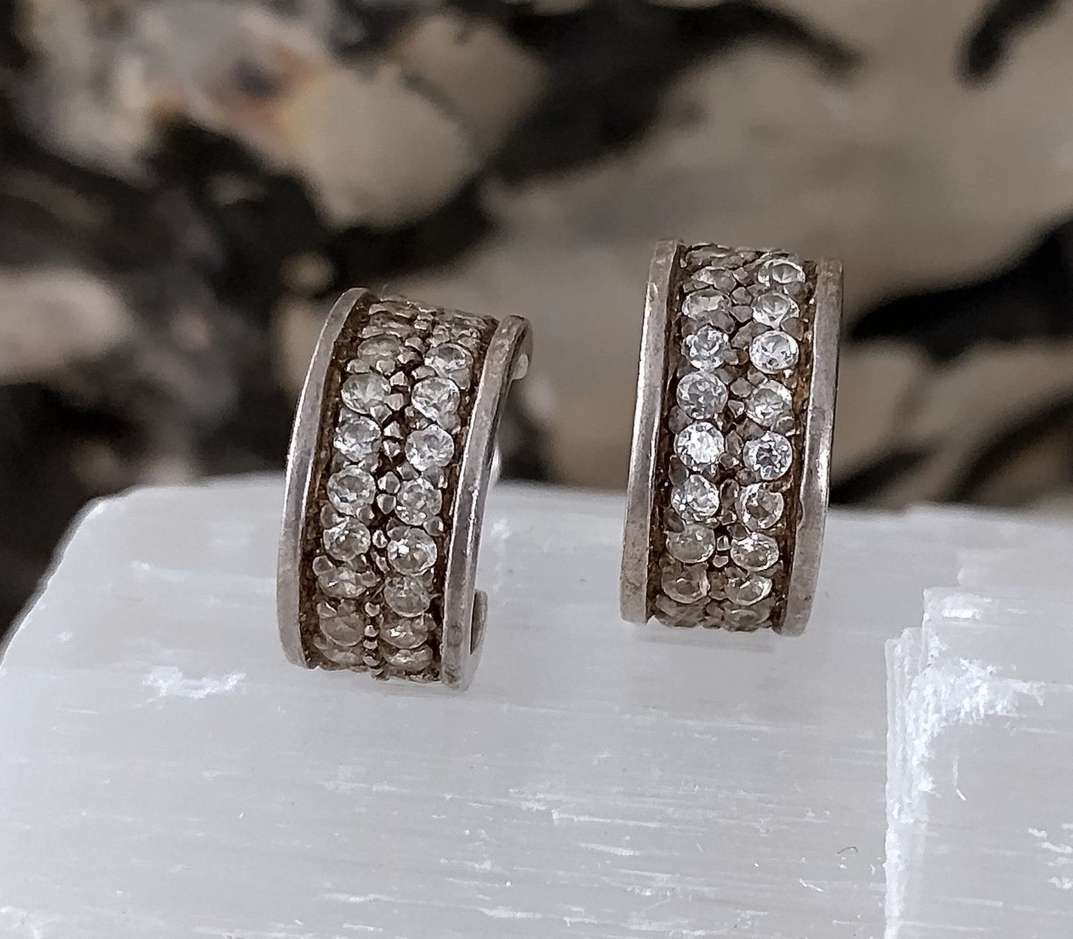 Ohrringe & -stecker: GLITZER HALB CREOLE OHRRINGE 925 SILBER – Gebraucht aus Romanshorn von BoutiqueA