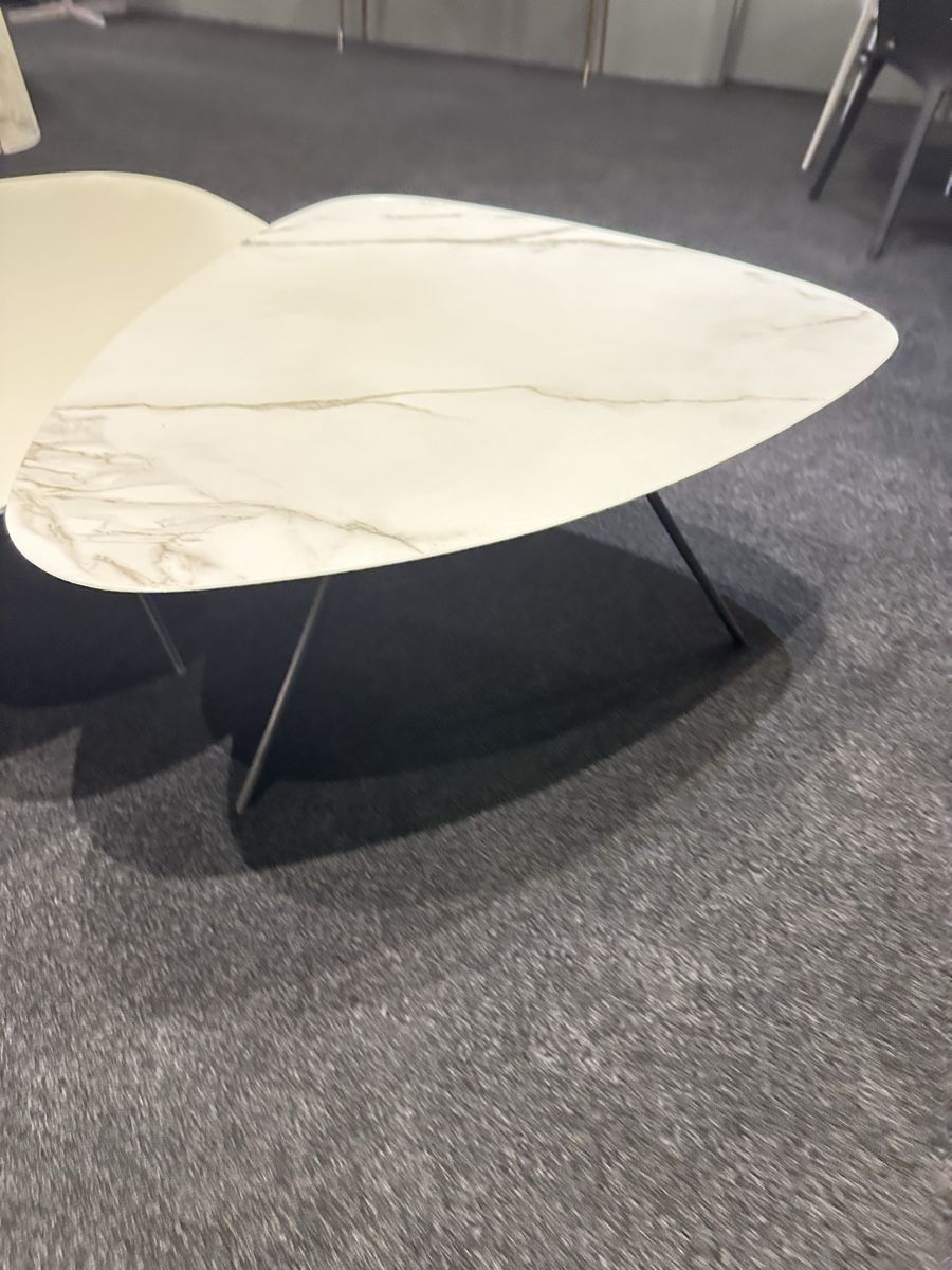 Tische: Couchtische Liliom von Leolux – Neu (gemäss Beschreibung) aus Luzern von WOHNTEAMCOLLECTION 6