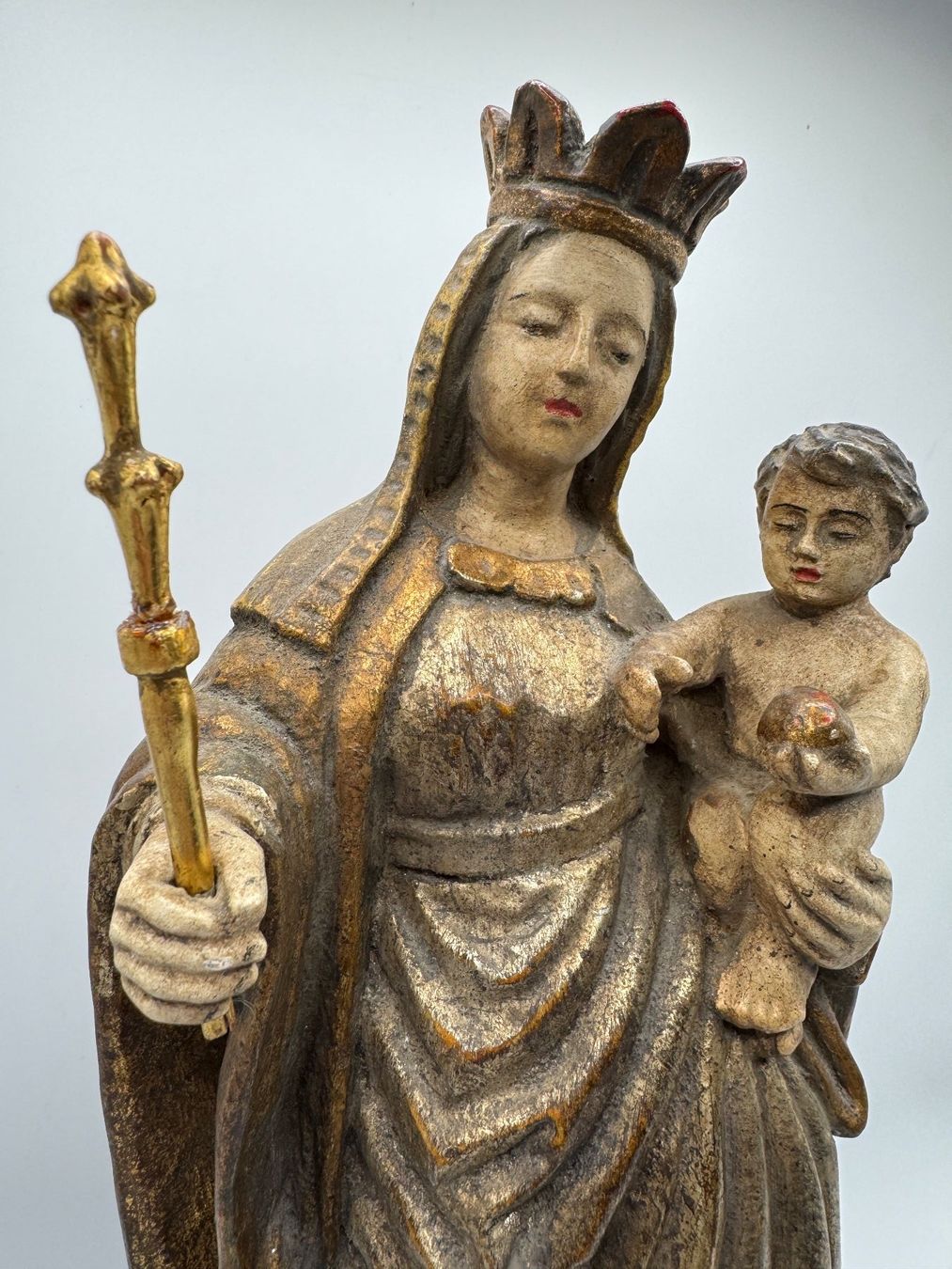 Figuren: Madonna mit Kind, Holzfigur, antike – Gebraucht aus Sachseln von BONATI01 2