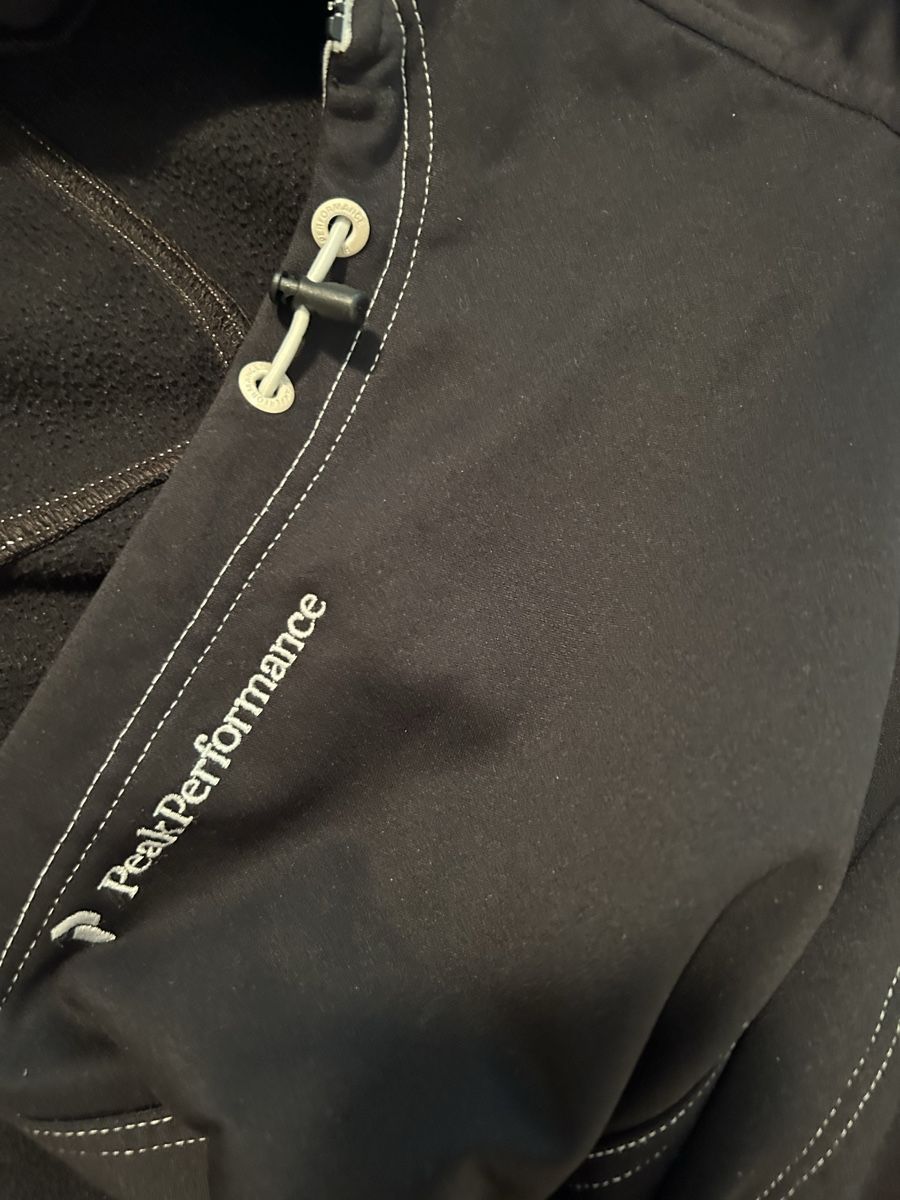 Peak Performance Jacken: Peak Performance Jacke S  – Gebraucht aus Zürich von whitelily 3