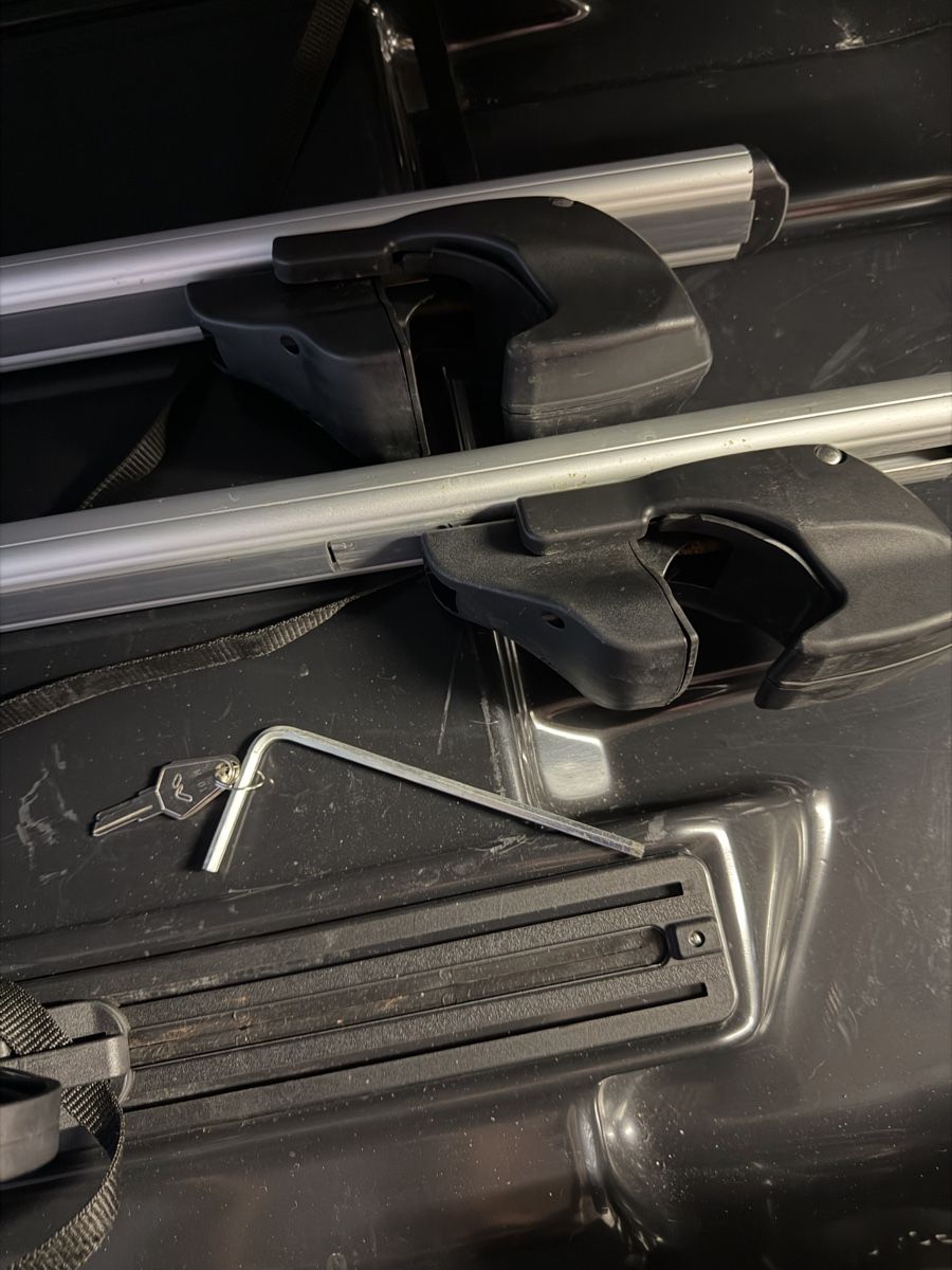 Coffres de toit: Dachbox mit dachträger  – D'occasion à Dietikon par ermfam9 2