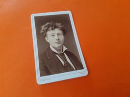 SCHWIIZER MAA DAZUMAL - JEUNE HOMME EXTRAVAGANT - LOCLE