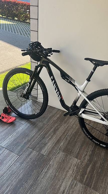 Canyon Velos: CANYON Lux World Cup CF 7 – Gebraucht aus Chironico von mau_f5vv 2