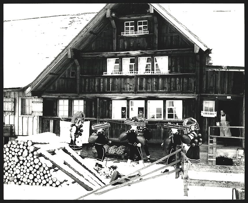 Fotografie &  Plakate: Fotografie Ansicht Urnäsch, Silvesterkl – Gebraucht aus Berlin von bartko-reher