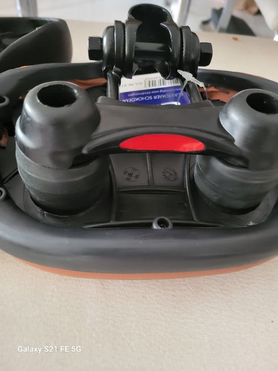 Pezzi di ricambio: 4 velo sattel top preis ! – Nuovo (secondo la descrizione) da Duggingen venduto da tamola67 8