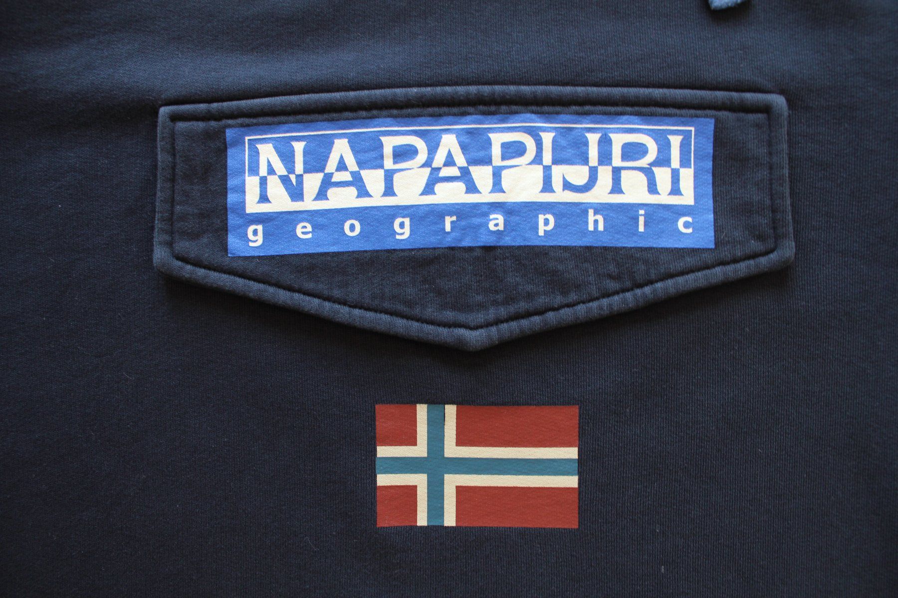 Napapijri Maglioni & Felpe: Pull à capuche Napapijri  bleu marine     t.S – Usato da Peseux venduto da Gilloss 3