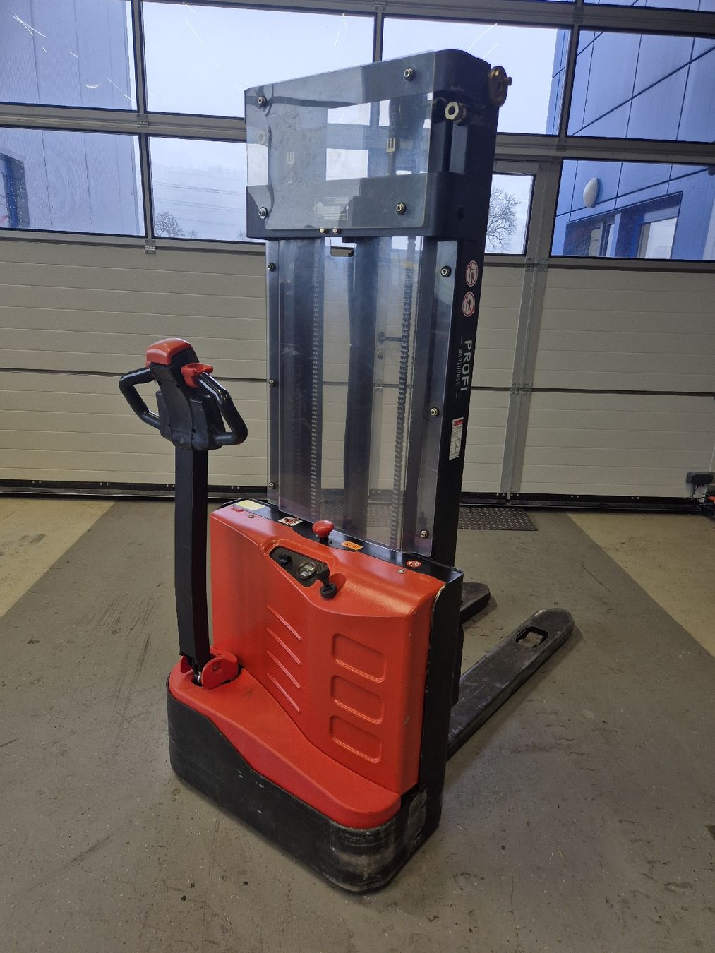 Carrelli elevatori e a forche: Profi 10V270 – Usato da Flums venduto da BartholetFlumsAG