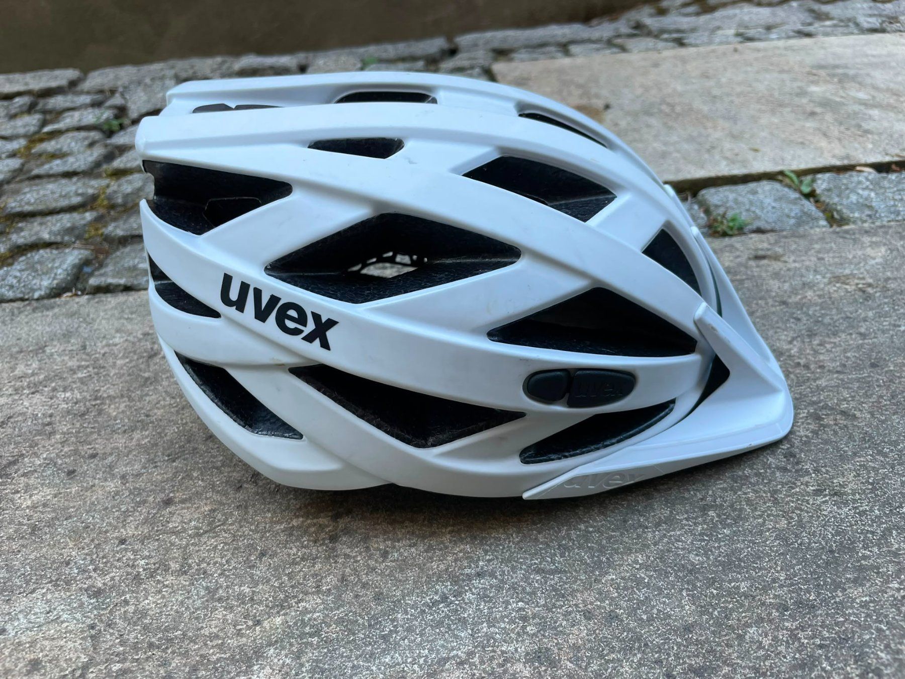 Caschi: Uvex Helm 52-57cm – Usato da Basel venduto da marcvo