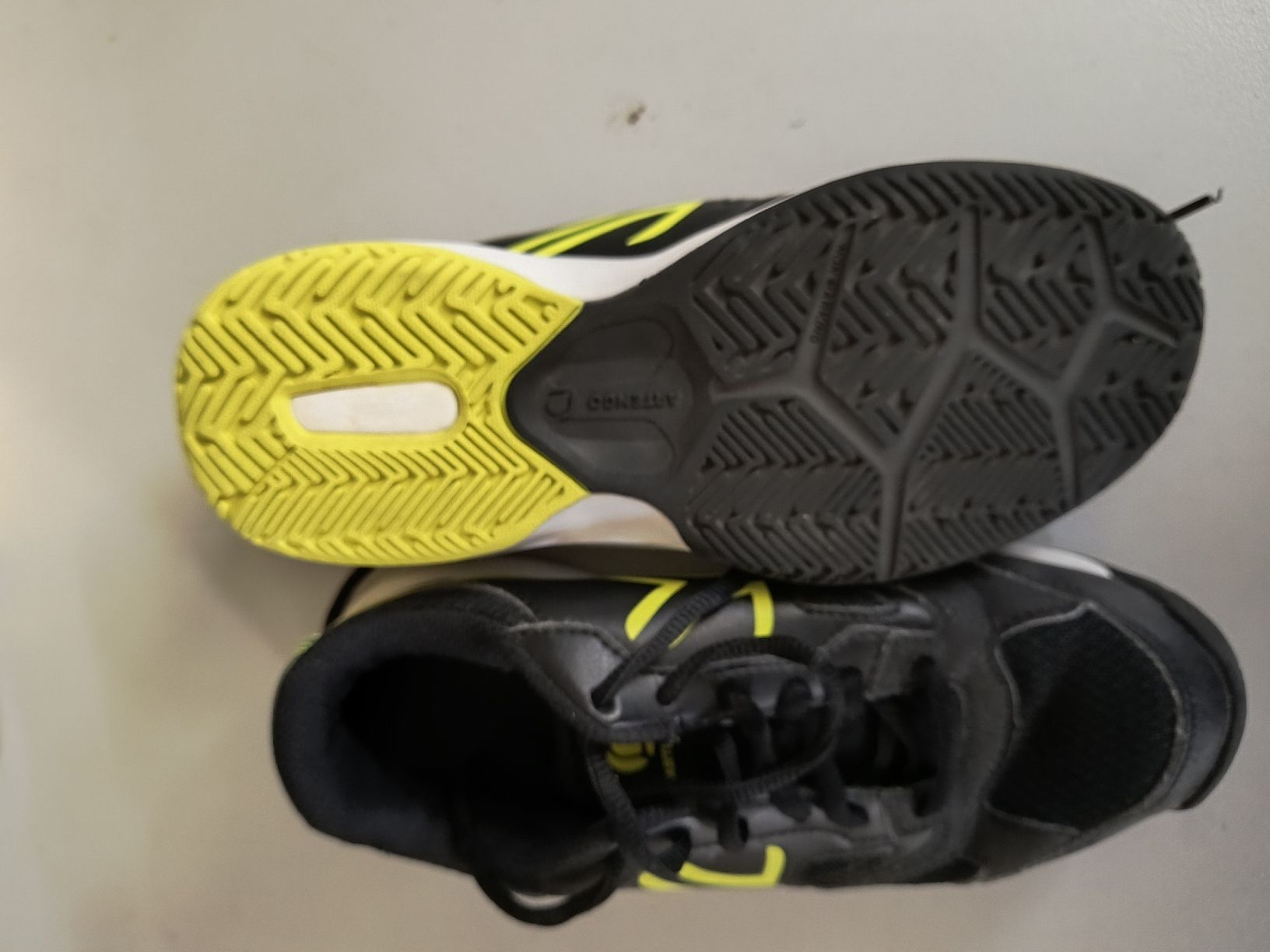 Schuhe für Jungen: Top Sportschuhe Gr. 36 – Gebraucht aus Schöfflisdorf von kin_2dp9 2