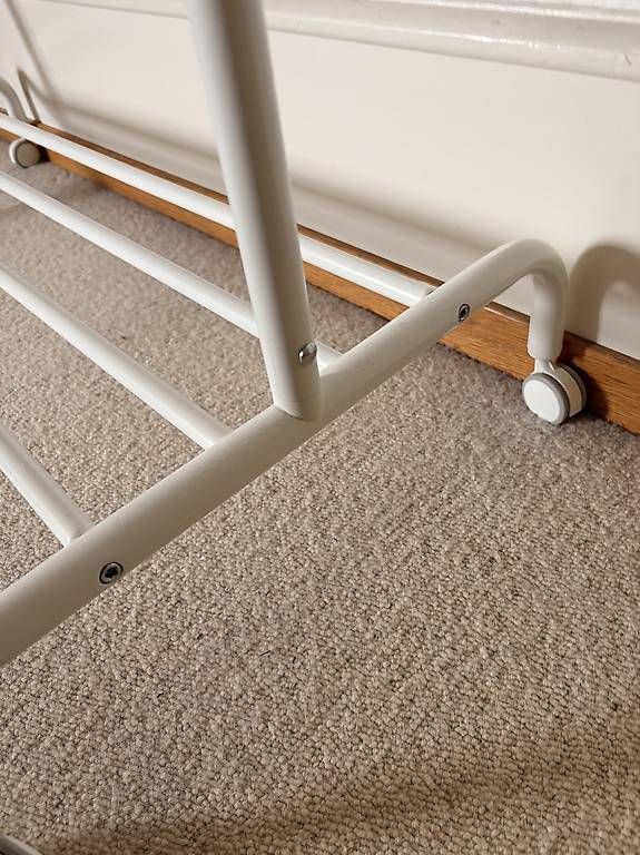 Guardaroba: Garderobenständer weiss von IKEA – Usato da Stäfa venduto da Vivilea64 3