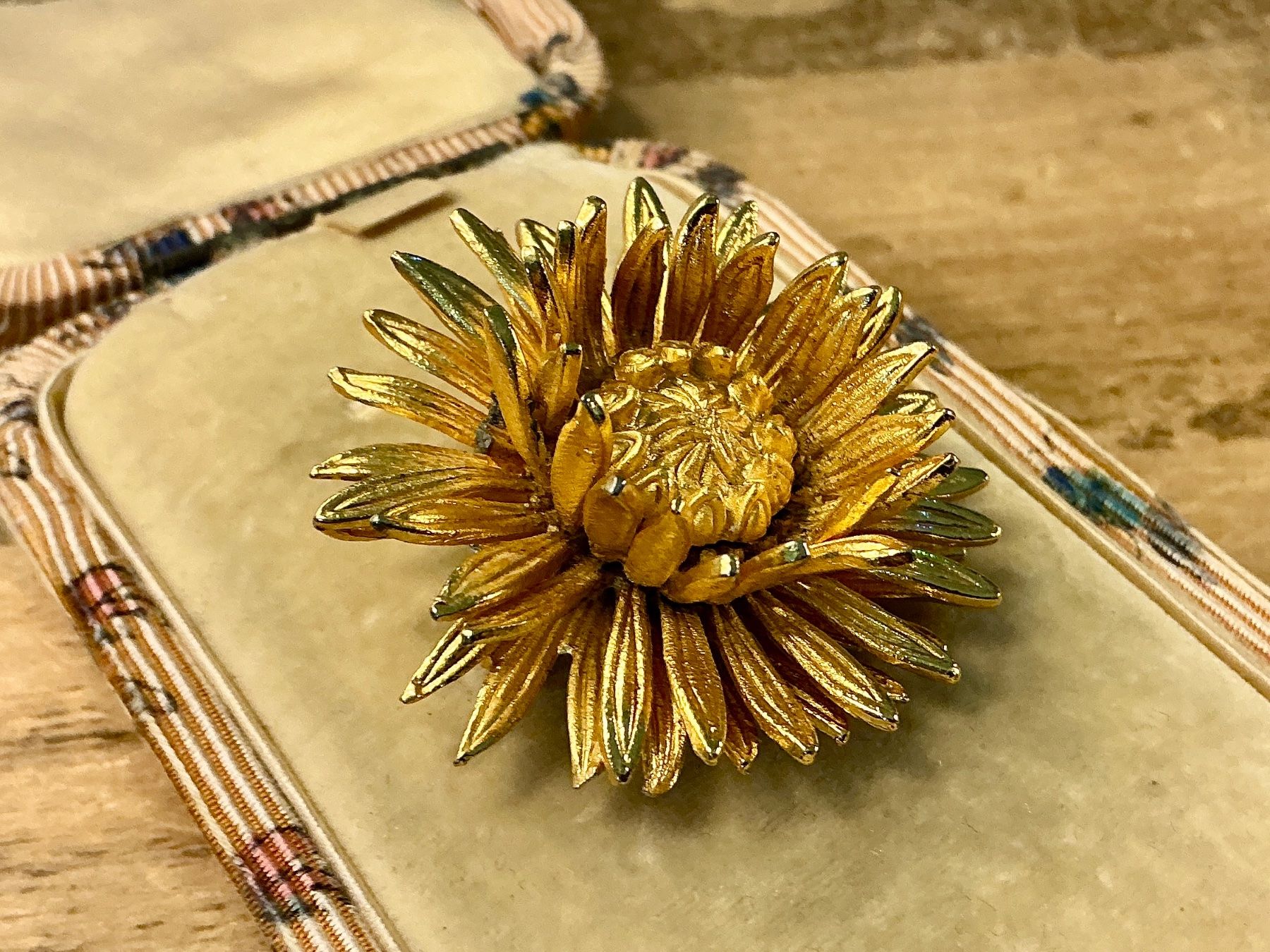 Broches & Aiguilles: VINTAGE BROSCHE MODESCHMUCK FRANKREICH 50-ER, TOP – D'occasion à Biglen par Limarkt