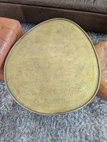 Couchtisch aus Metall in Bronzeoptik