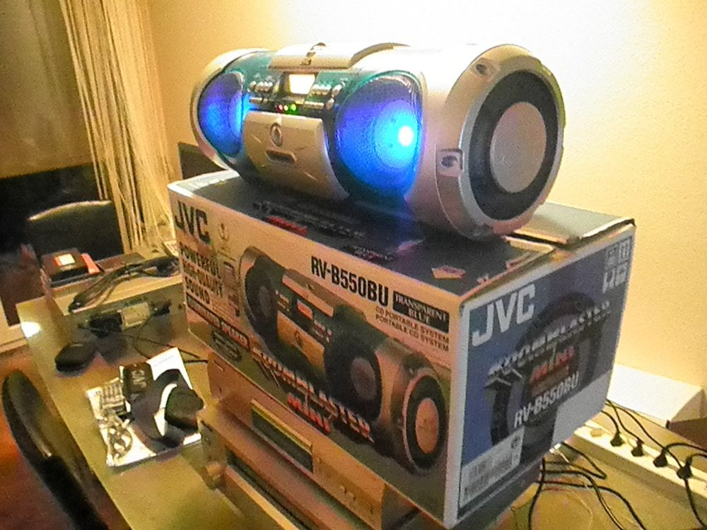 JVC BOOMBLASTER MINI RV-B550BU (Gebraucht) in Wittenbach für CHF 139 ...