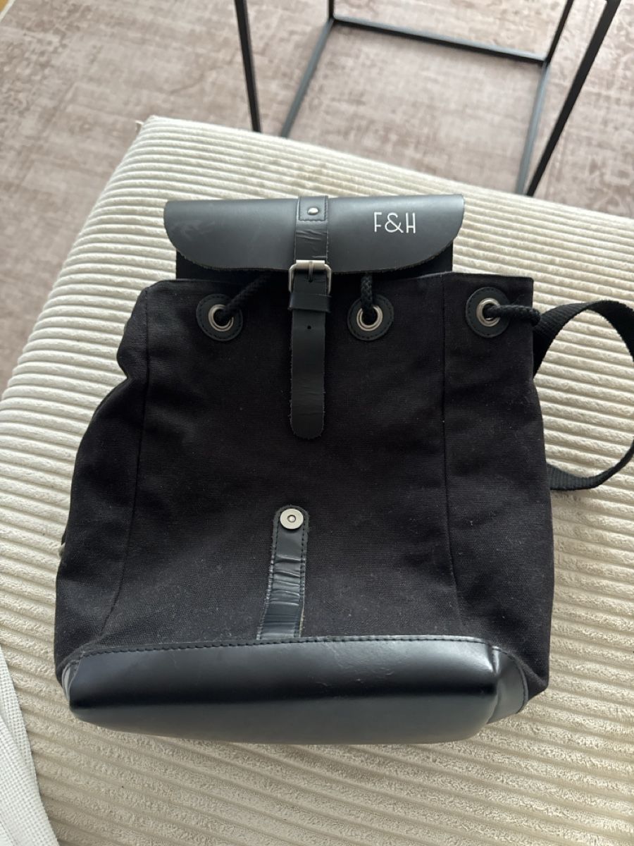 Zaini: Fitz & Huxley Rucksack – Usato da Herzogenbuchsee venduto da _jaaanita