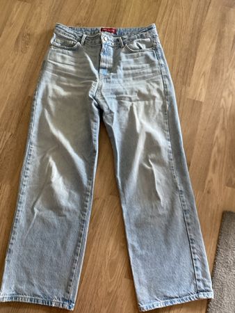 Damen Jeans Zara hellblau Grösse 40 guter Zustand
