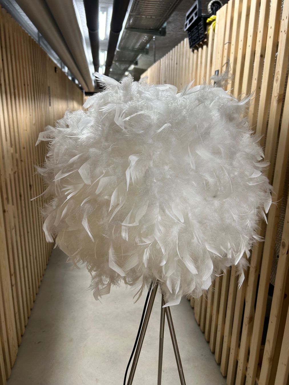 Lampade: Stehlampe Federball weiss – Usato da Rorschach venduto da man_f27t 2