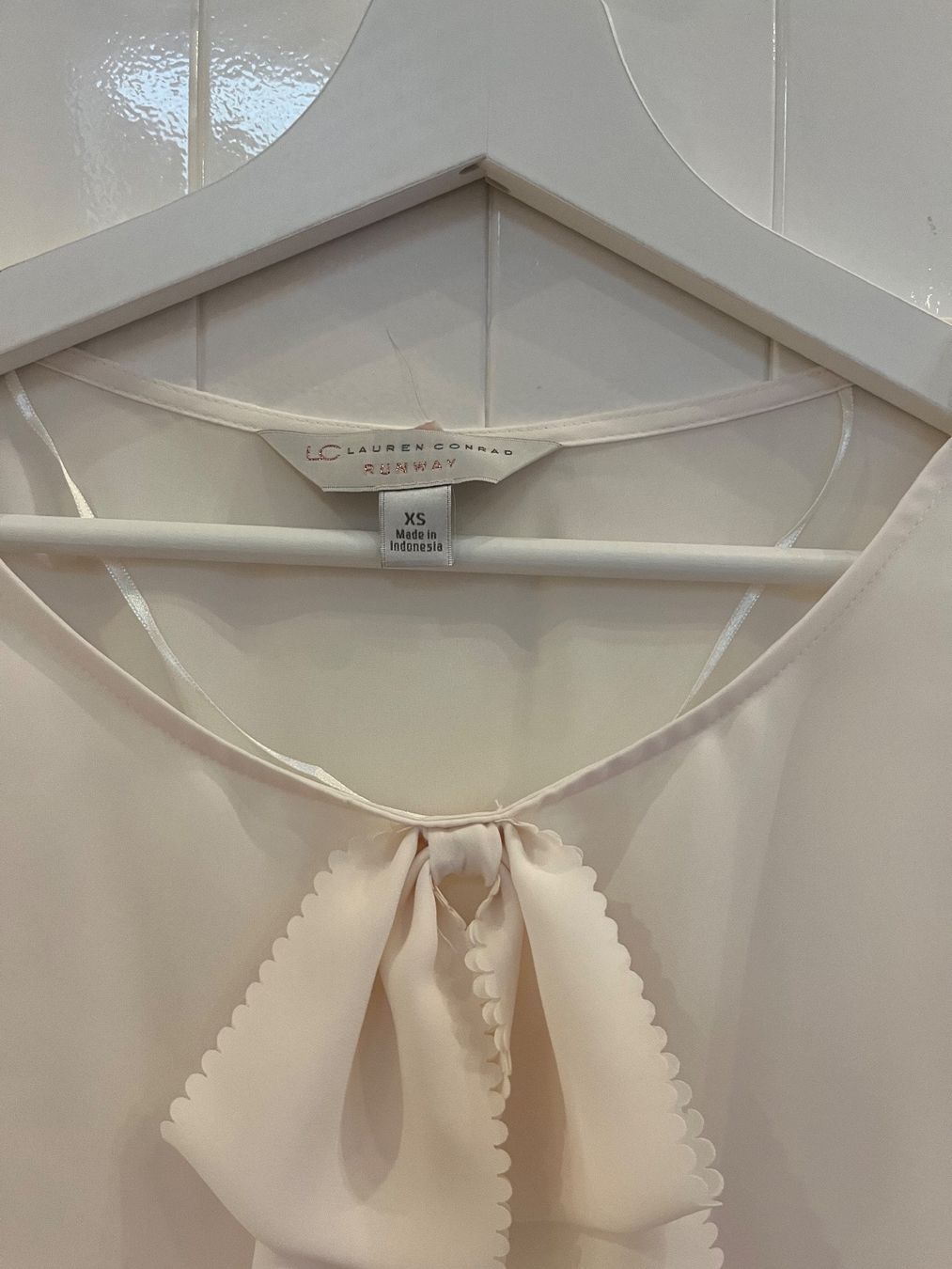Blusen: Leichte Bluse Gr. XS Lauren Conrad – Neu (gemäss Beschreibung) aus St.Gallen von Monrose 2