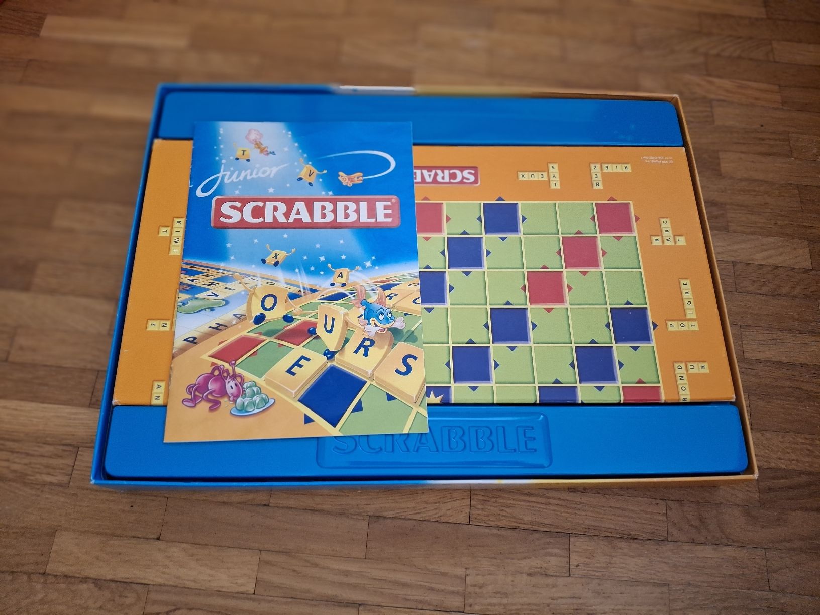 Spiele: Junior Scrabble Game - Fun Word Building for Ages 5-10! – Gebraucht aus Genève von alberts_reisons 2