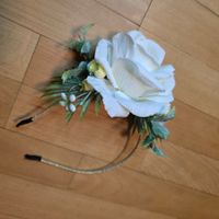 Haarreif mit weißer Blume Hochzeit