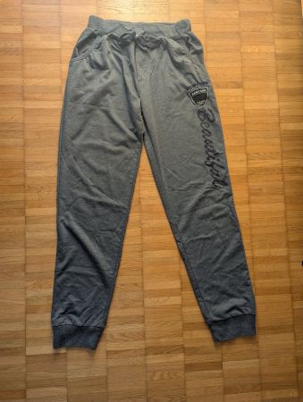 Graue Jogginghose in Grösse M - Bequem für den Winter!