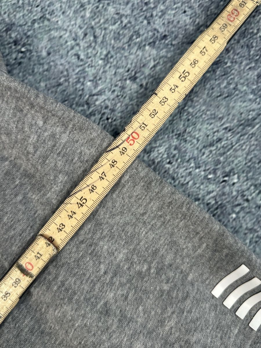 Armani Maglioni & Felpe: Grauer EA7 Emporio Armani Pullover  – Usato da Luzern venduto da 041Vintage 7